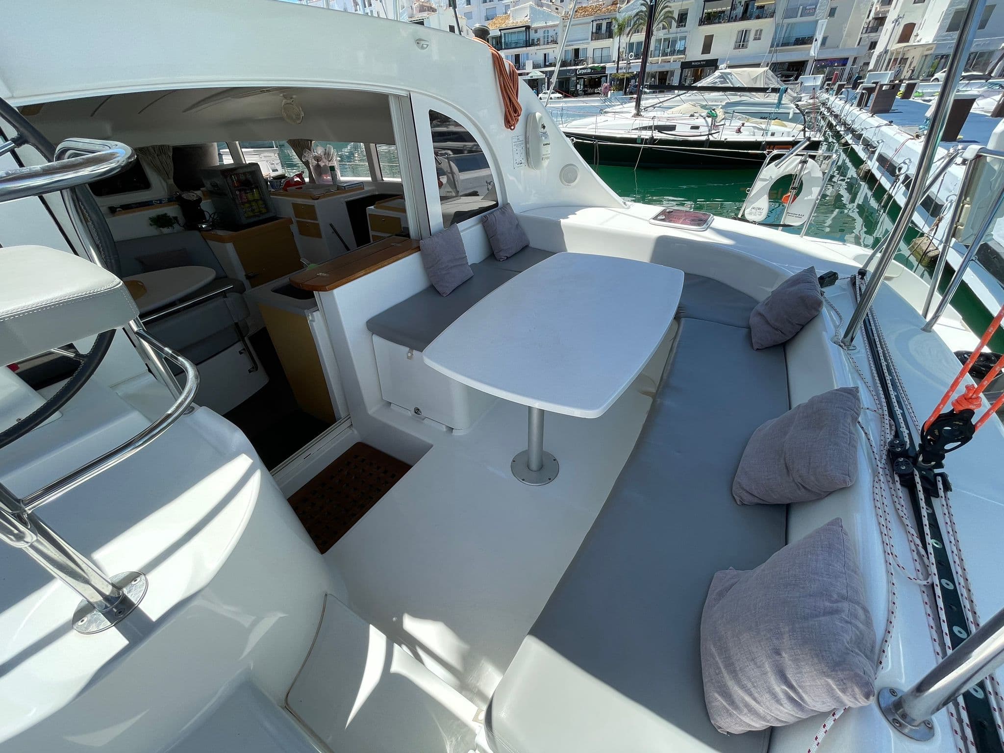 Catamaran Lagoon 380 — imagen 6