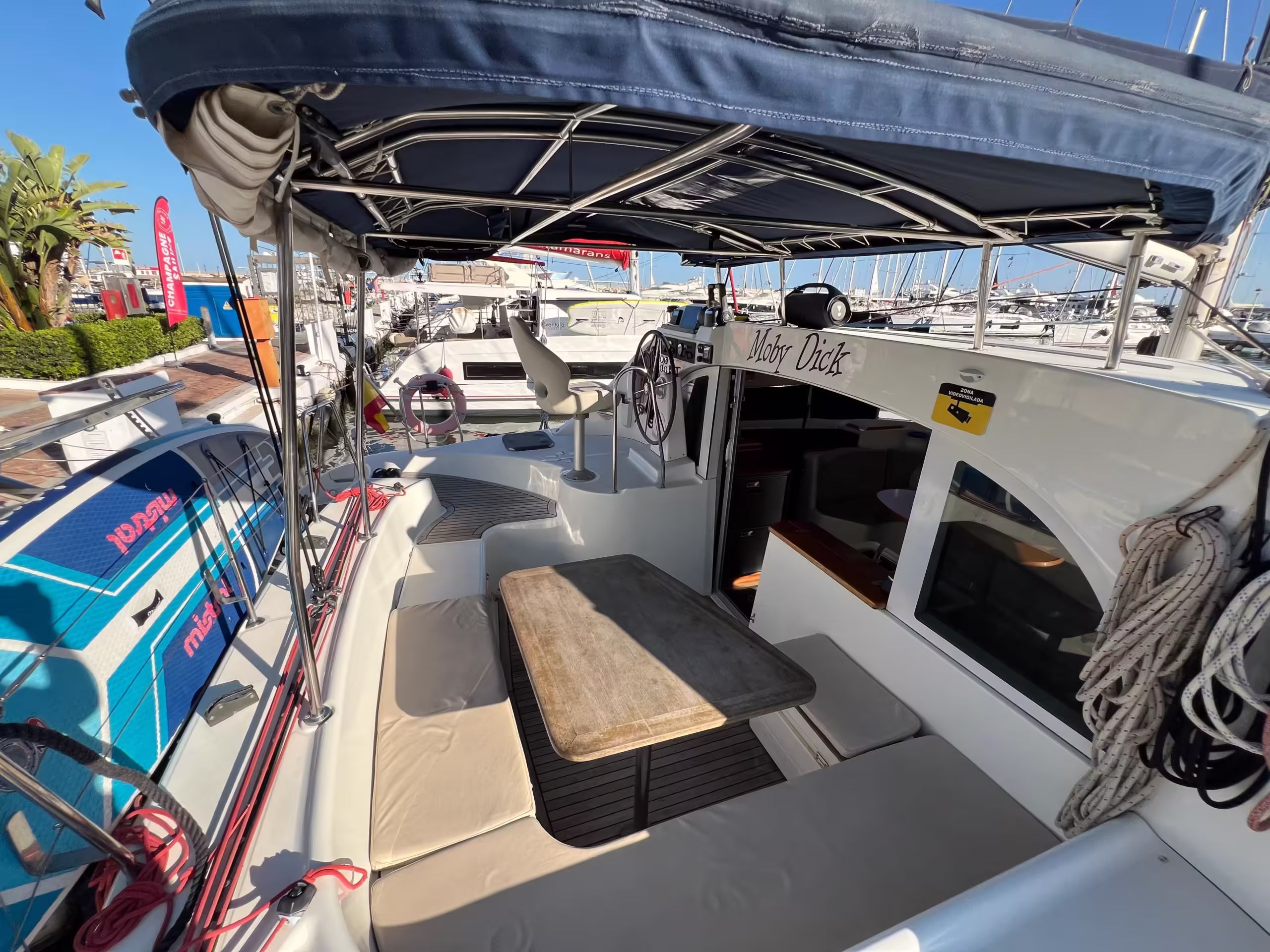 Lagoon 380 - "Mobydick" — imagen 16