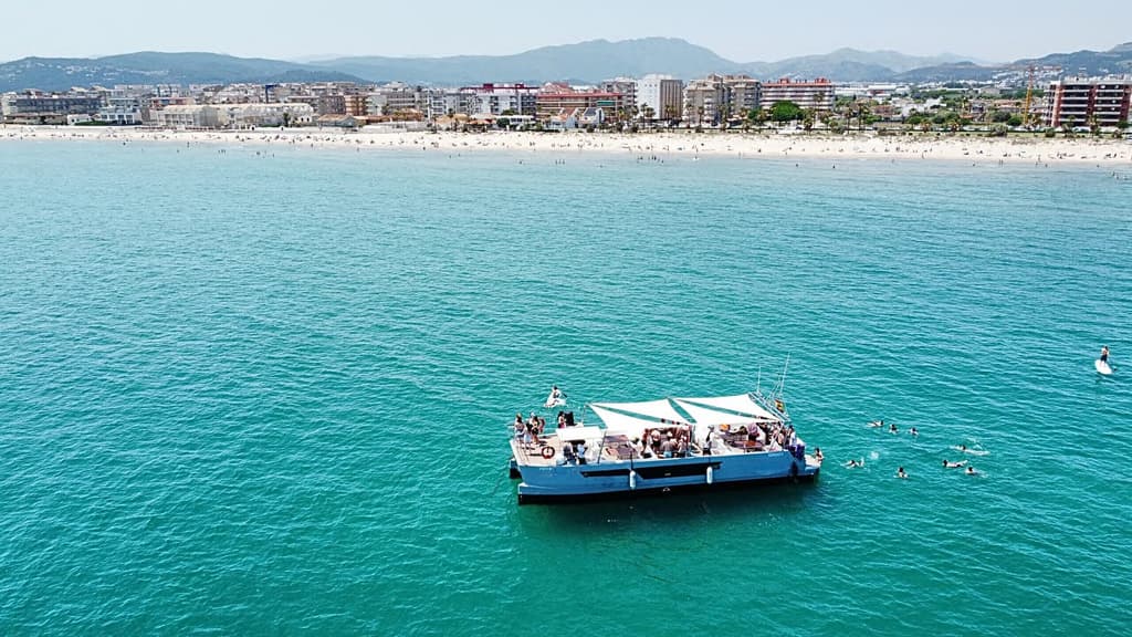 Catamarán "Serenity" — imagen 4