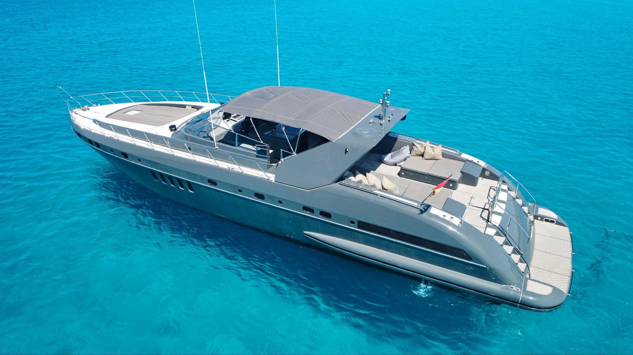 Mangusta 80 Open - "Happy Hour"